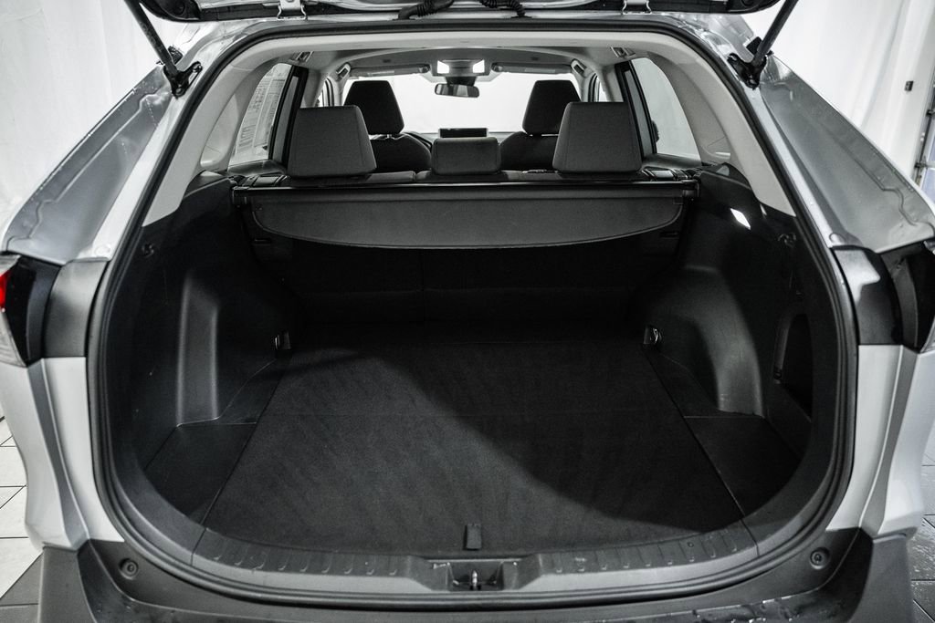 Used 2025 Toyota RAV4 XLE image 9