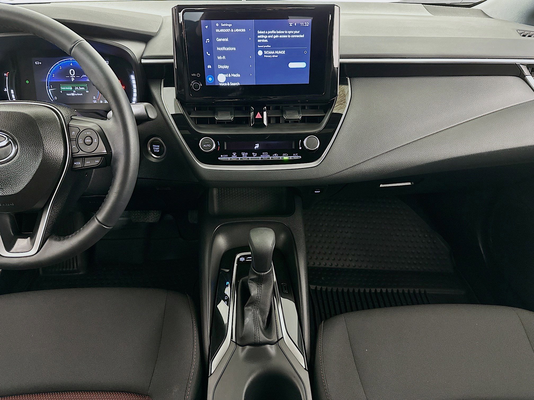 Used 2026 Toyota Corolla SE image 11