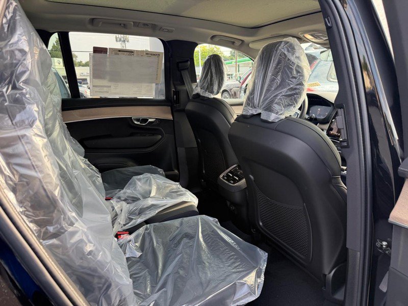 New 2026 Volvo XC90 B6 Plus w/ Protection Package Premier AWD/4WD image 6