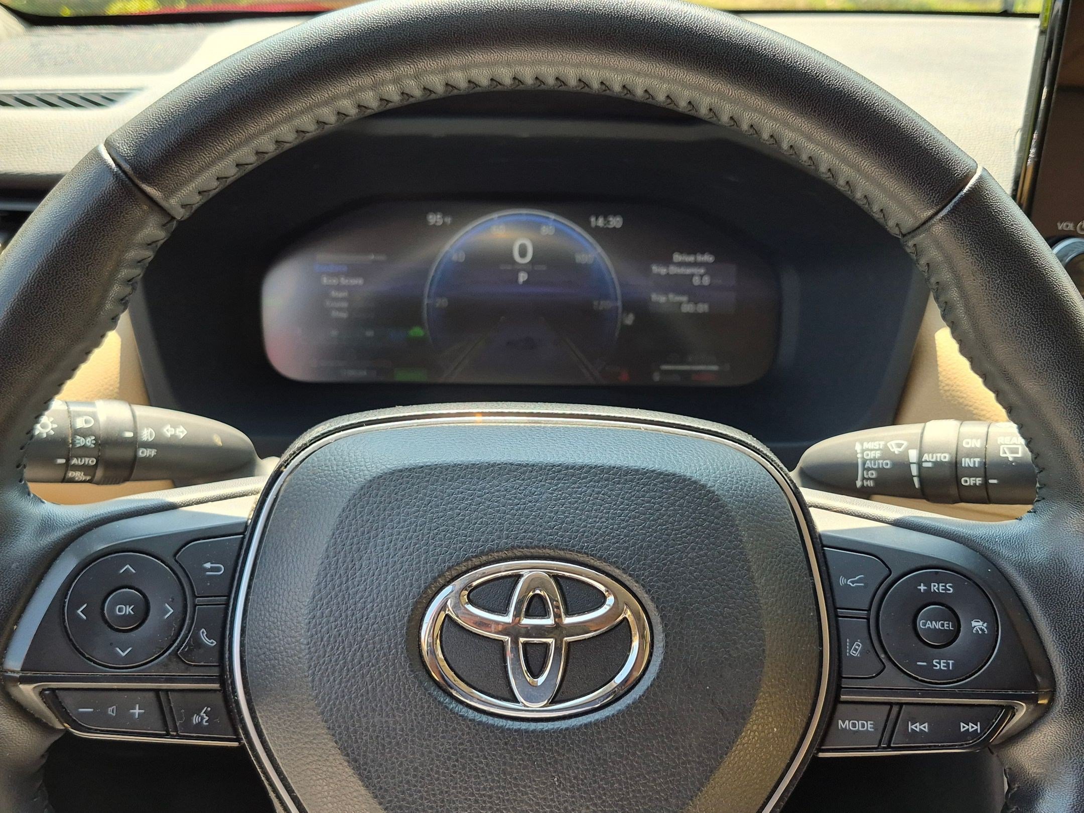 Used 2025 Toyota RAV4 Limited w/ Advanced Technology Package AWD/4WD image 19