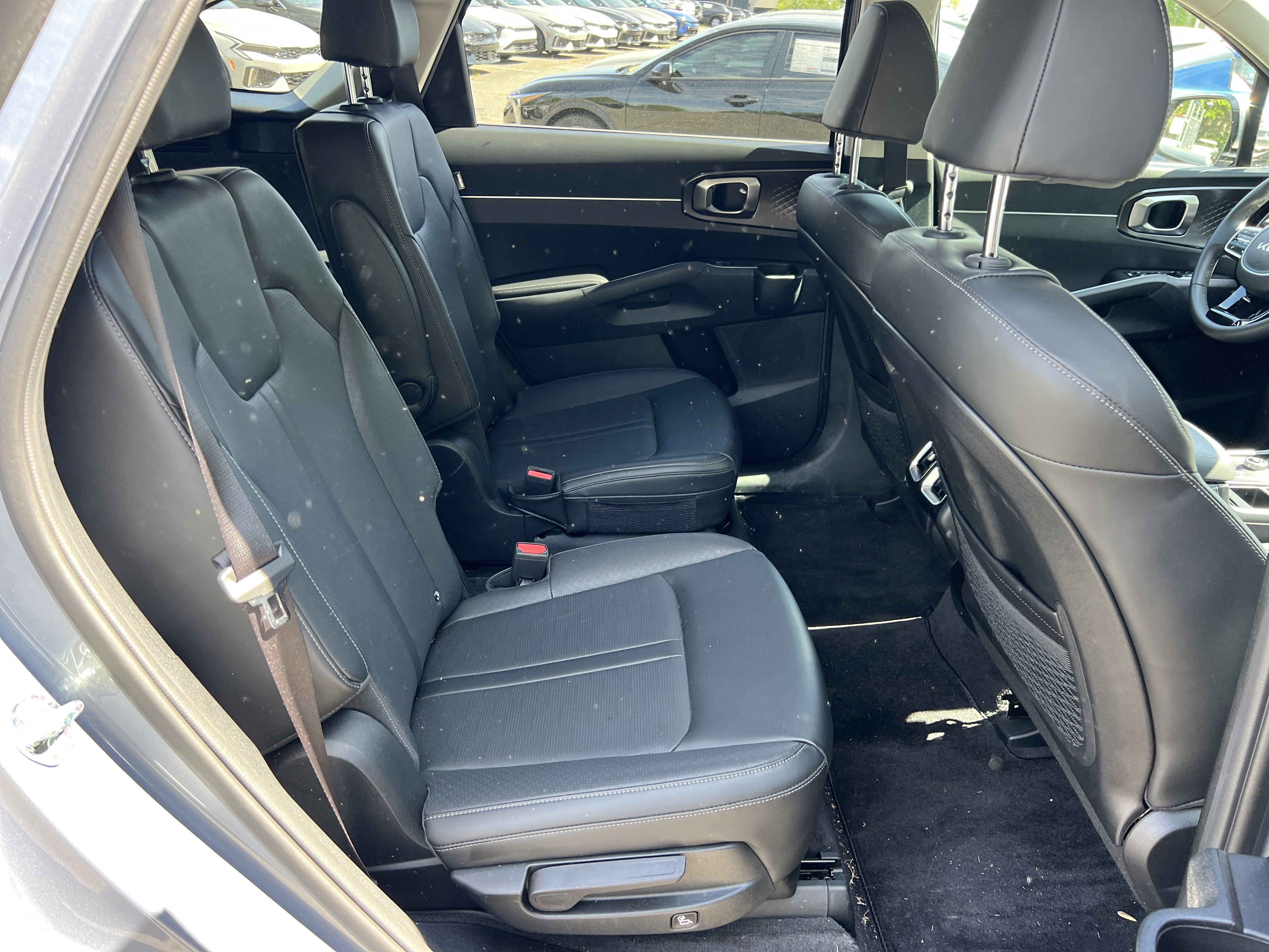 Certified 2025 Kia Sorento EX w/ Panoramic Sunroof Package image 15