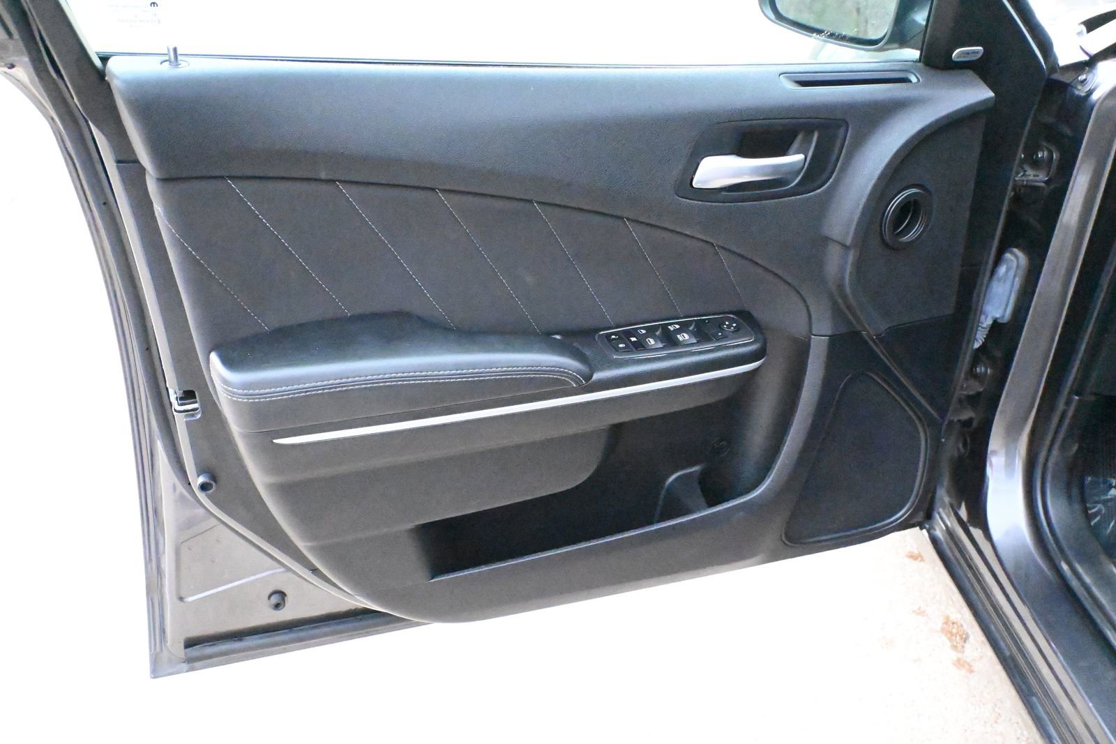 Used 2023 Dodge Charger SXT image 8