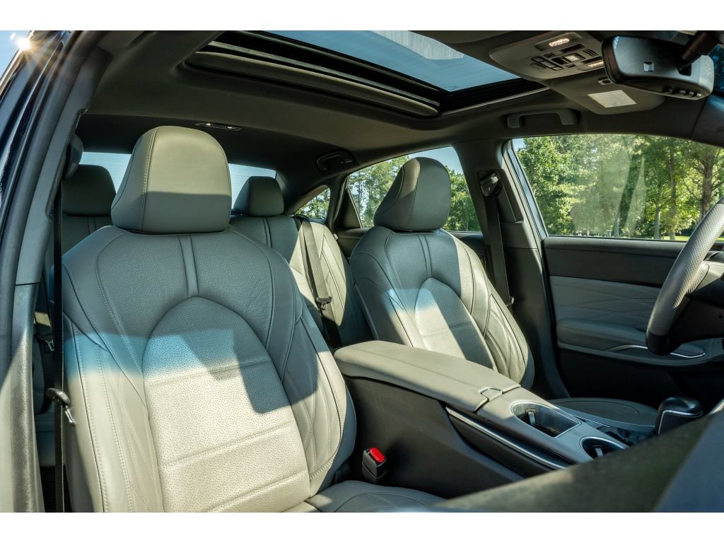 Used 2022 Toyota Avalon Limited w/ Advanced Safety Package FWD image 18