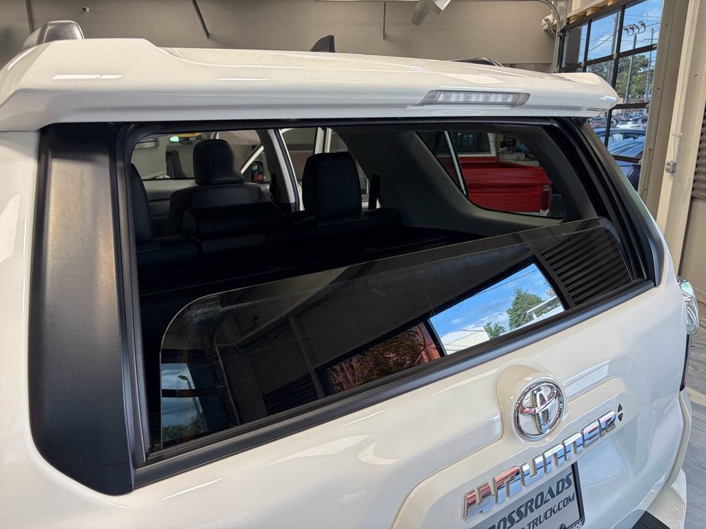 Used 2022 Toyota 4Runner SR5 Premium w/ Moonroof Package AWD/4WD image 11