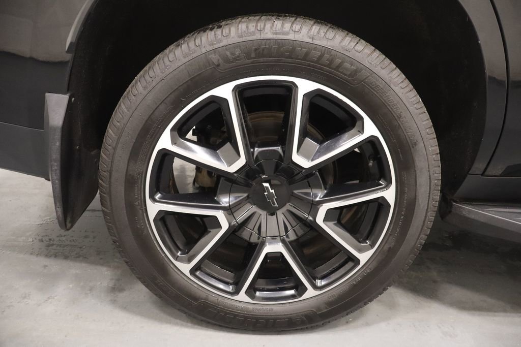 Used 2021 Chevrolet Tahoe RST w/ Luxury Package AWD/4WD image 29