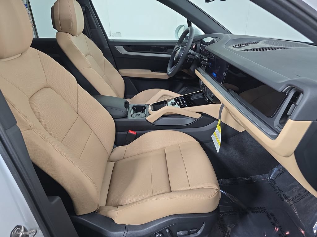 Certified 2026 Porsche Cayenne AWD/4WD image 27