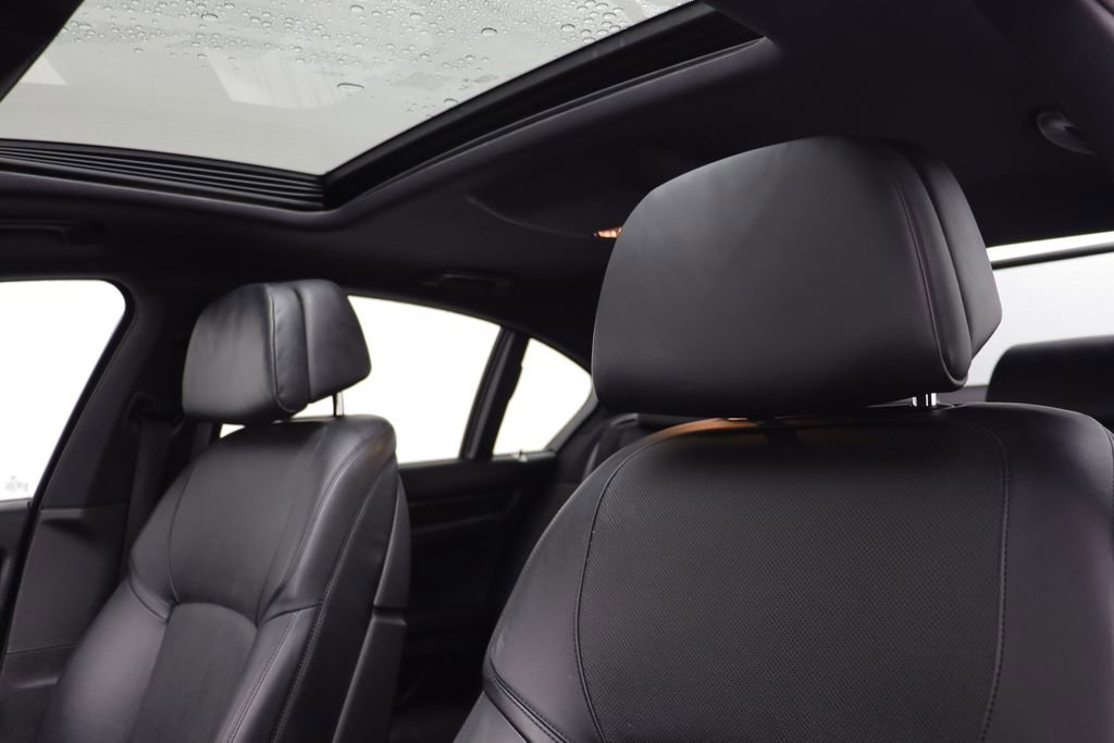 Used 2014 BMW 750i xDrive image 14