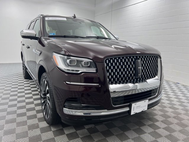 Certified 2024 Lincoln Navigator Black Label image 1