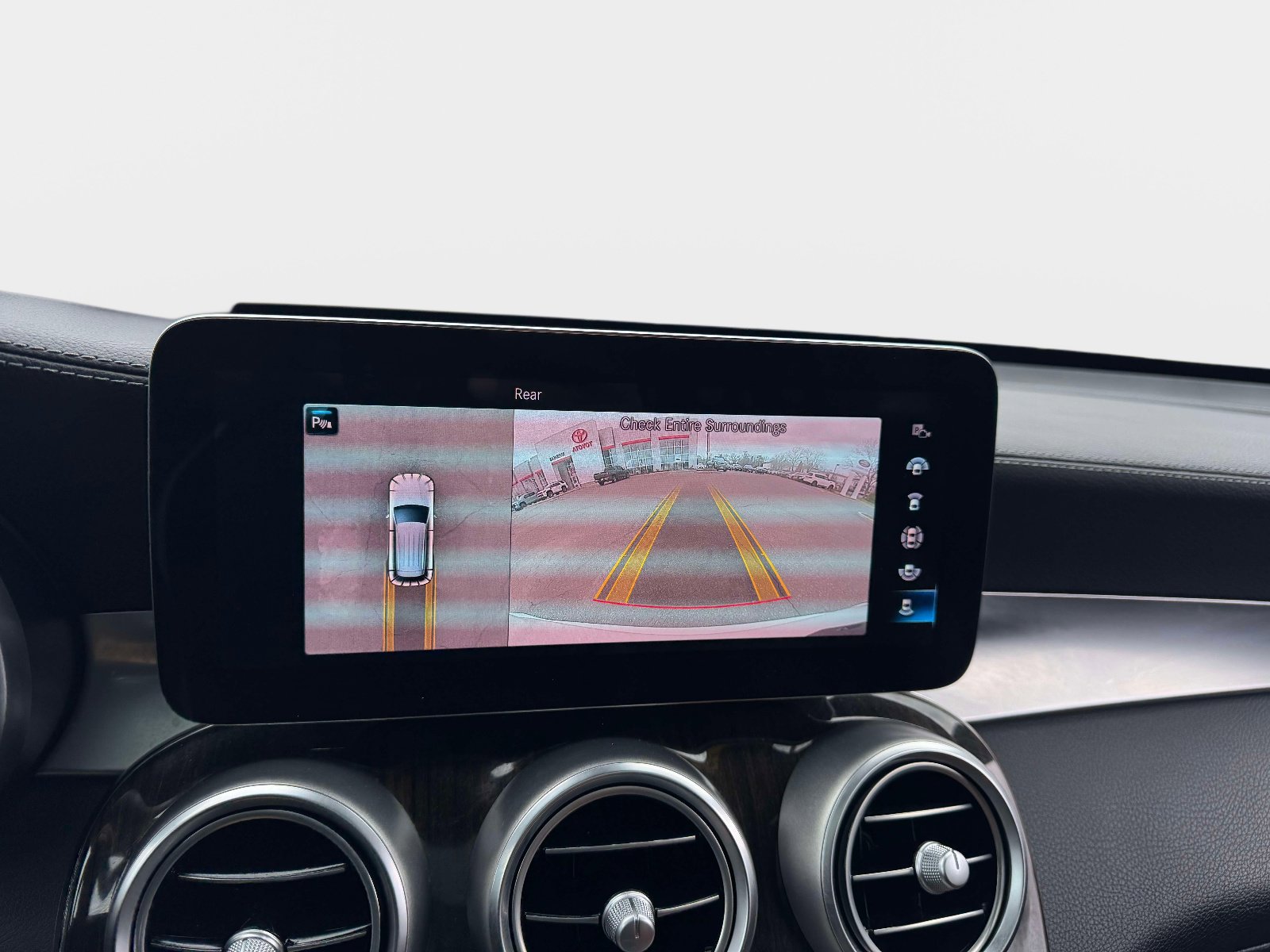 Used 2021 Mercedes-Benz GLC 43 AMG 4MATIC image 27