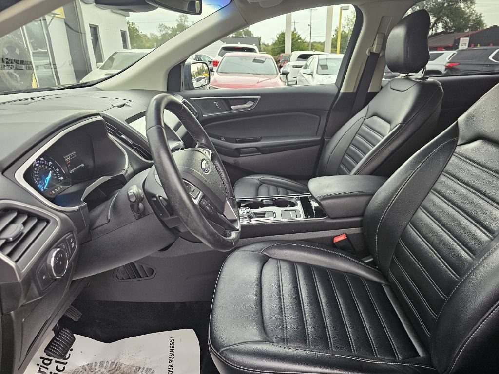 Used 2019 Ford Edge SEL w/ Equipment Group 201A AWD/4WD image 17
