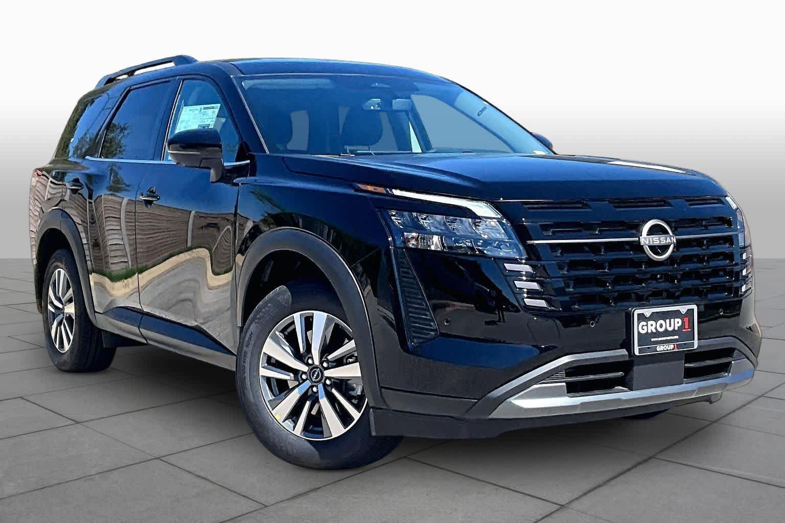 New 2026 Nissan Pathfinder SL FWD image 2