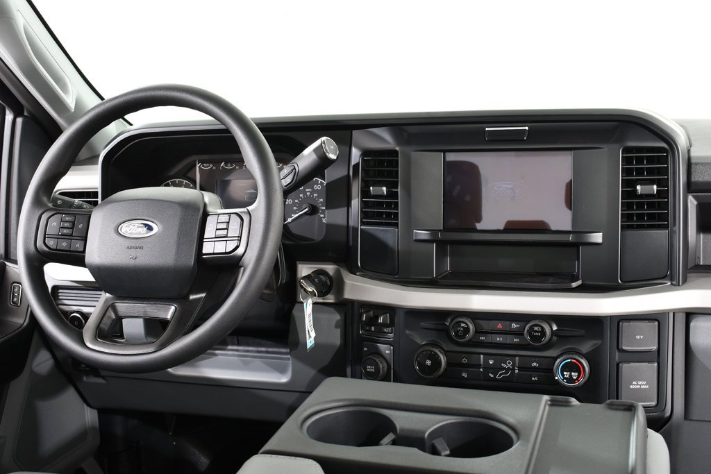 New 2025 Ford F350 XL w/ XL Chrome Package image 8