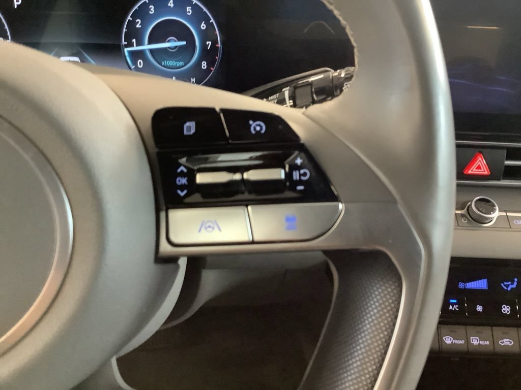 Certified 2023 Hyundai Elantra SEL w/ Convenience Package FWD image 24