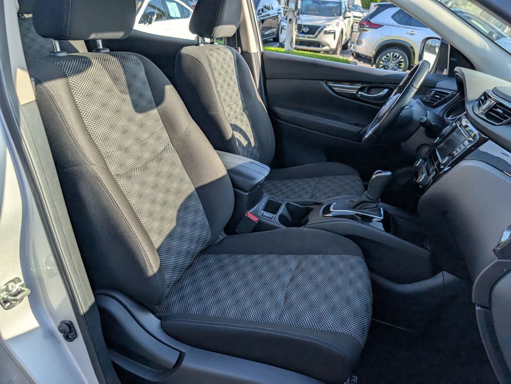 Certified 2021 Nissan Rogue Sport SV FWD image 19