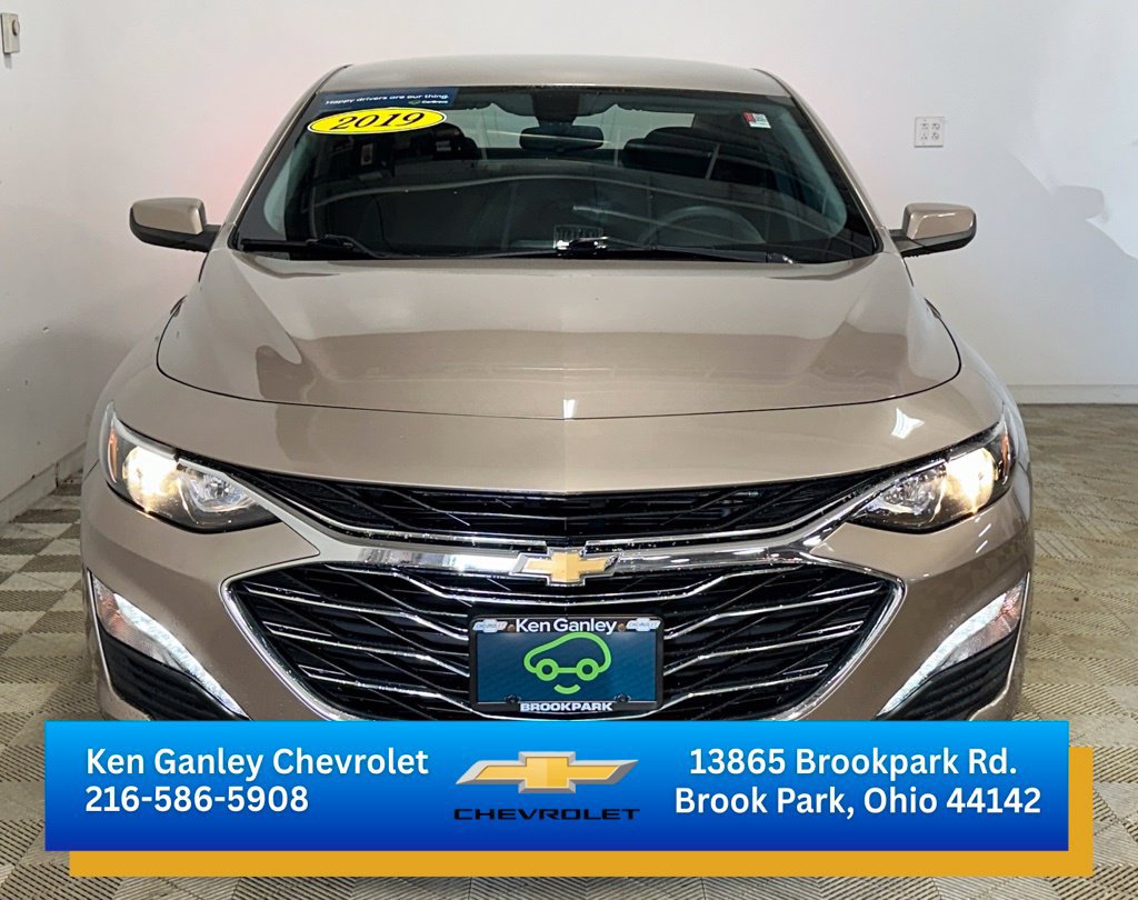 Certified 2019 Chevrolet Malibu LT w/ Driver Confidence Package FWD image 2
