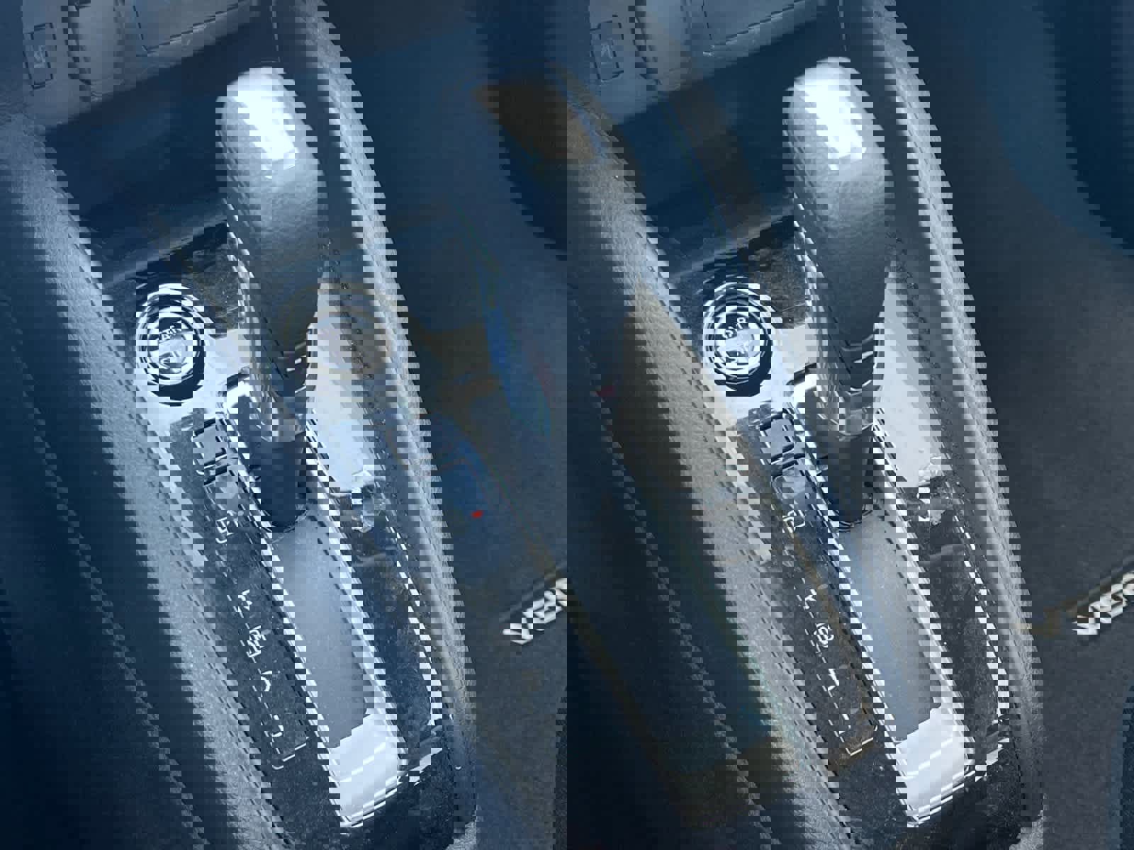 Used 2024 Nissan Versa SR image 21