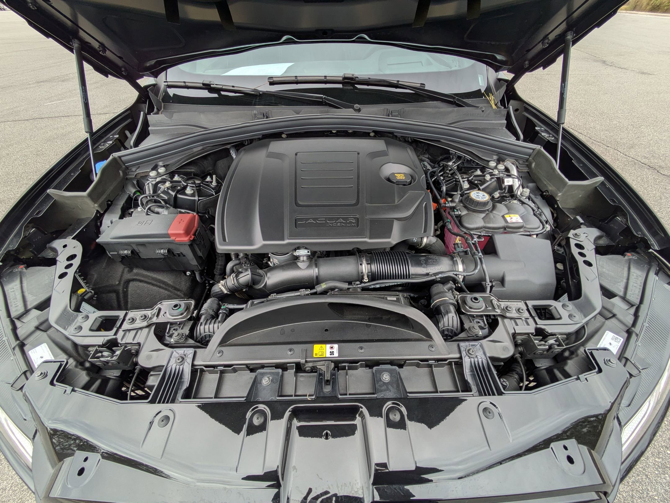 New 2026 Jaguar F-PACE R-Dynamic S image 32