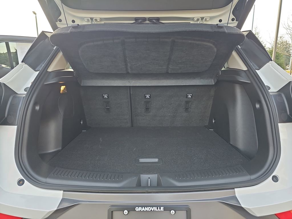 Used 2022 Buick Encore GX Essence w/ Advanced Technology Package image 12