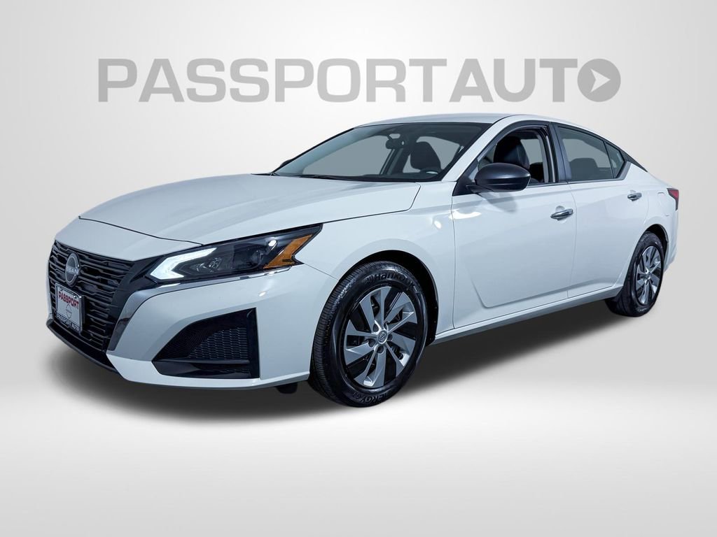 Certified 2025 Nissan Altima 2.5 S image 2