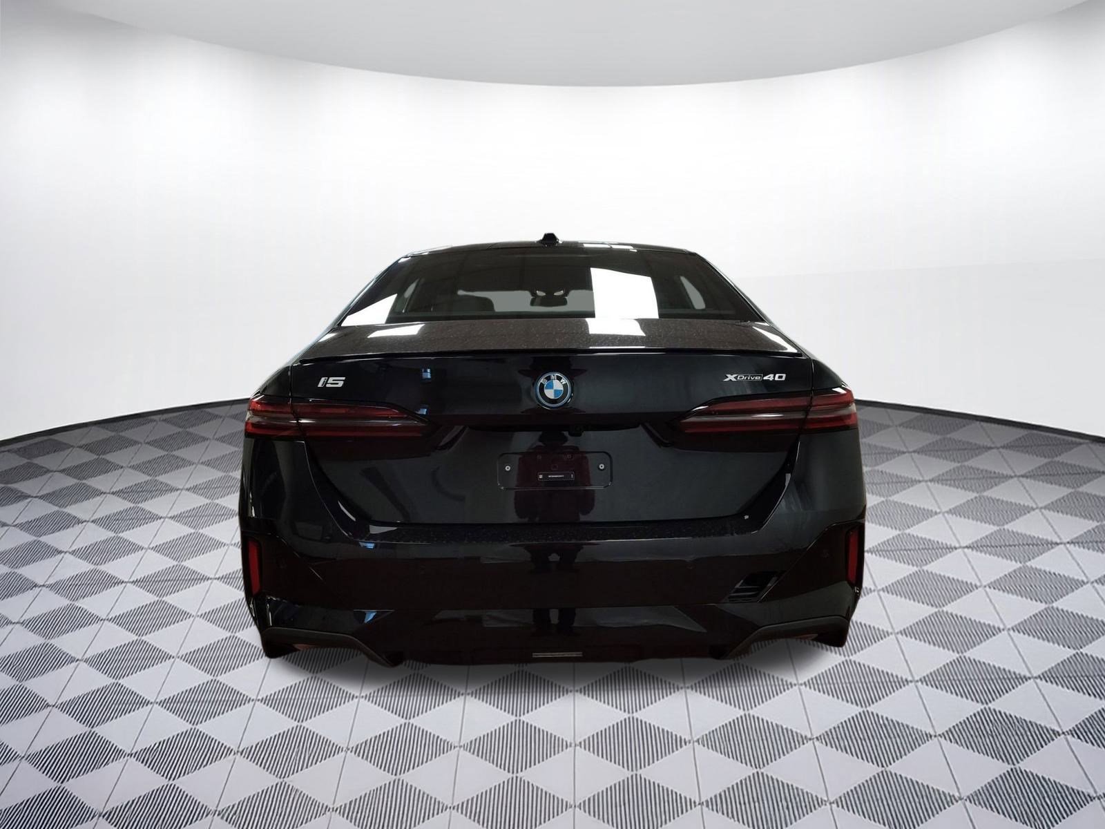 New 2026 BMW i5 eDrive40 w/ Executive Package image 9