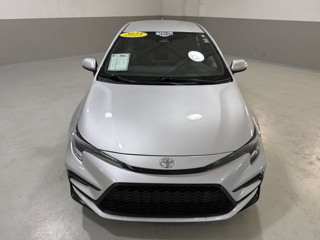 Used 2023 Toyota Corolla SE FWD image 3