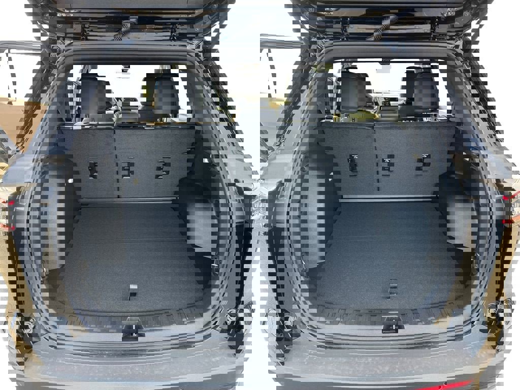 New 2026 Chevrolet Equinox ACTIV w/ Convenience Package III image 17