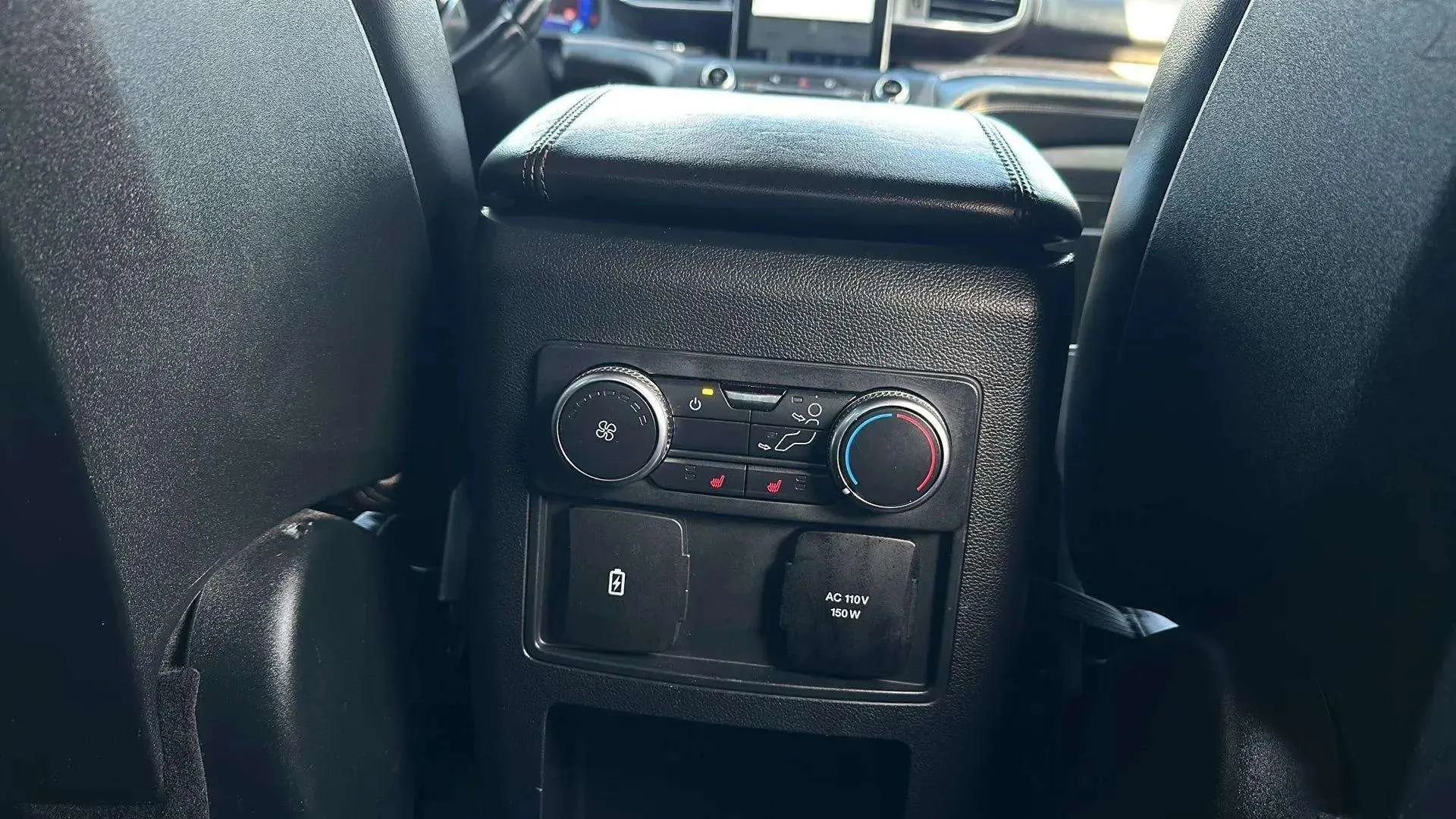 Used 2020 Ford Explorer Platinum w/ Premium Technology Package image 35