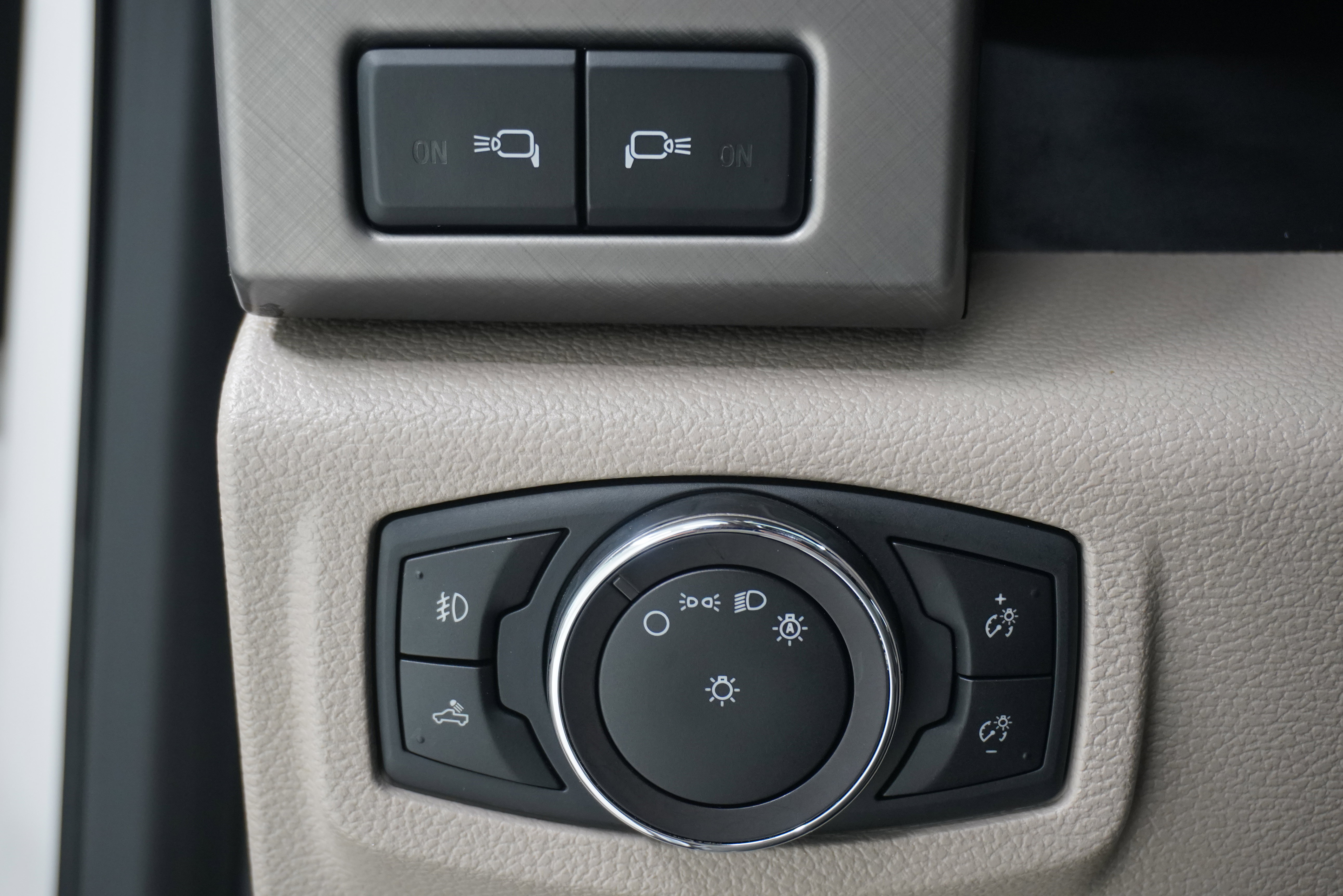 Used 2019 Ford F150 Limited w/ Trailer Tow Package image 25