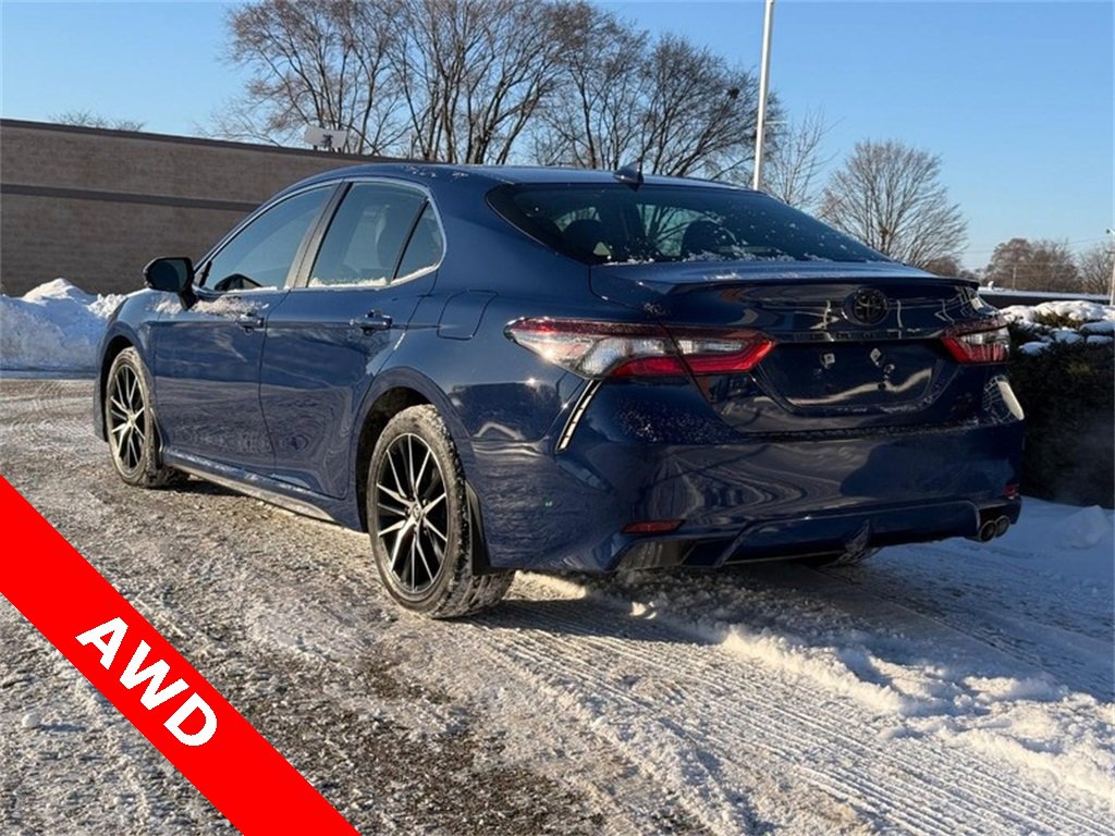 Used 2023 Toyota Camry SE w/ Blackout Package (TMS) image 5