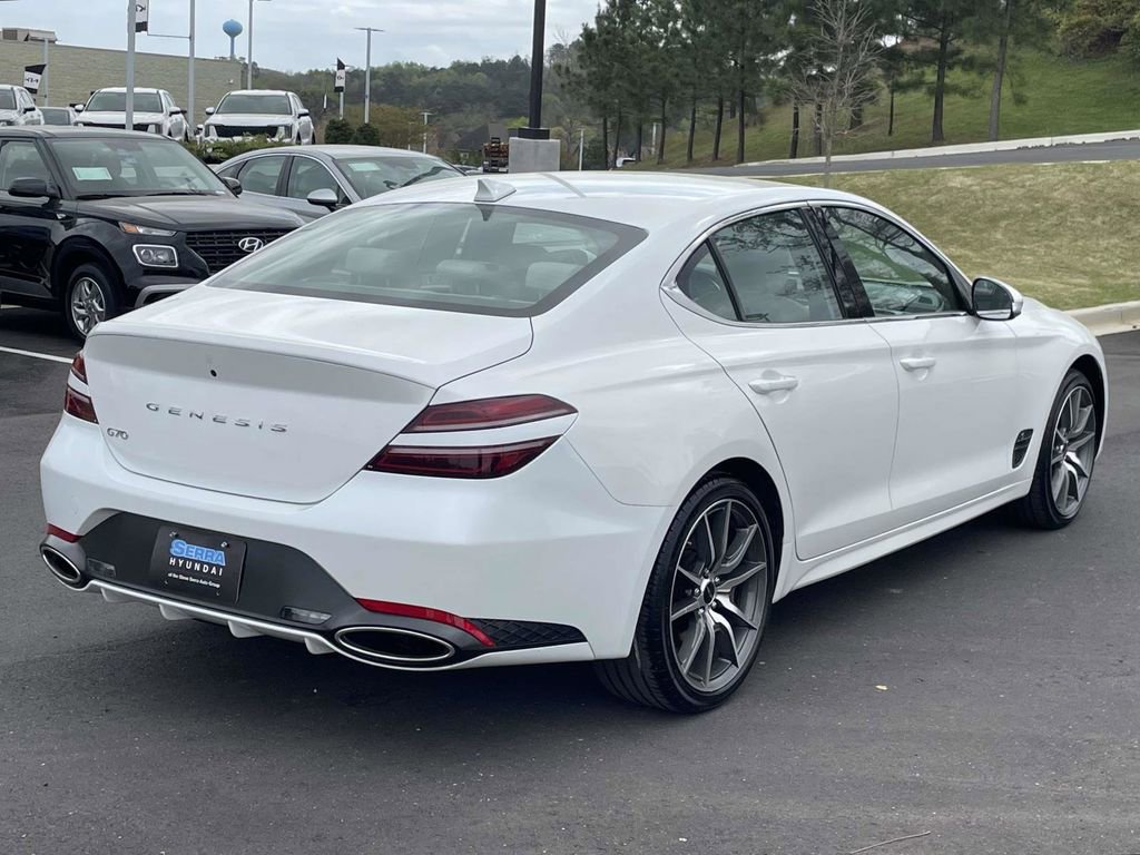 Used 2025 Genesis G70 2.5T image 3