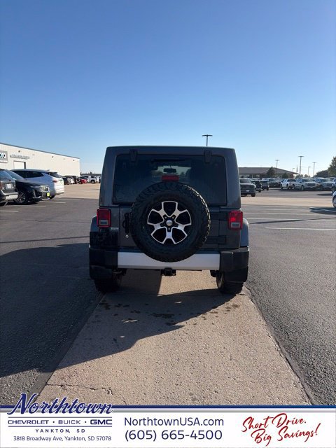 Used 2014 Jeep Wrangler Unlimited Sahara AWD/4WD image 11