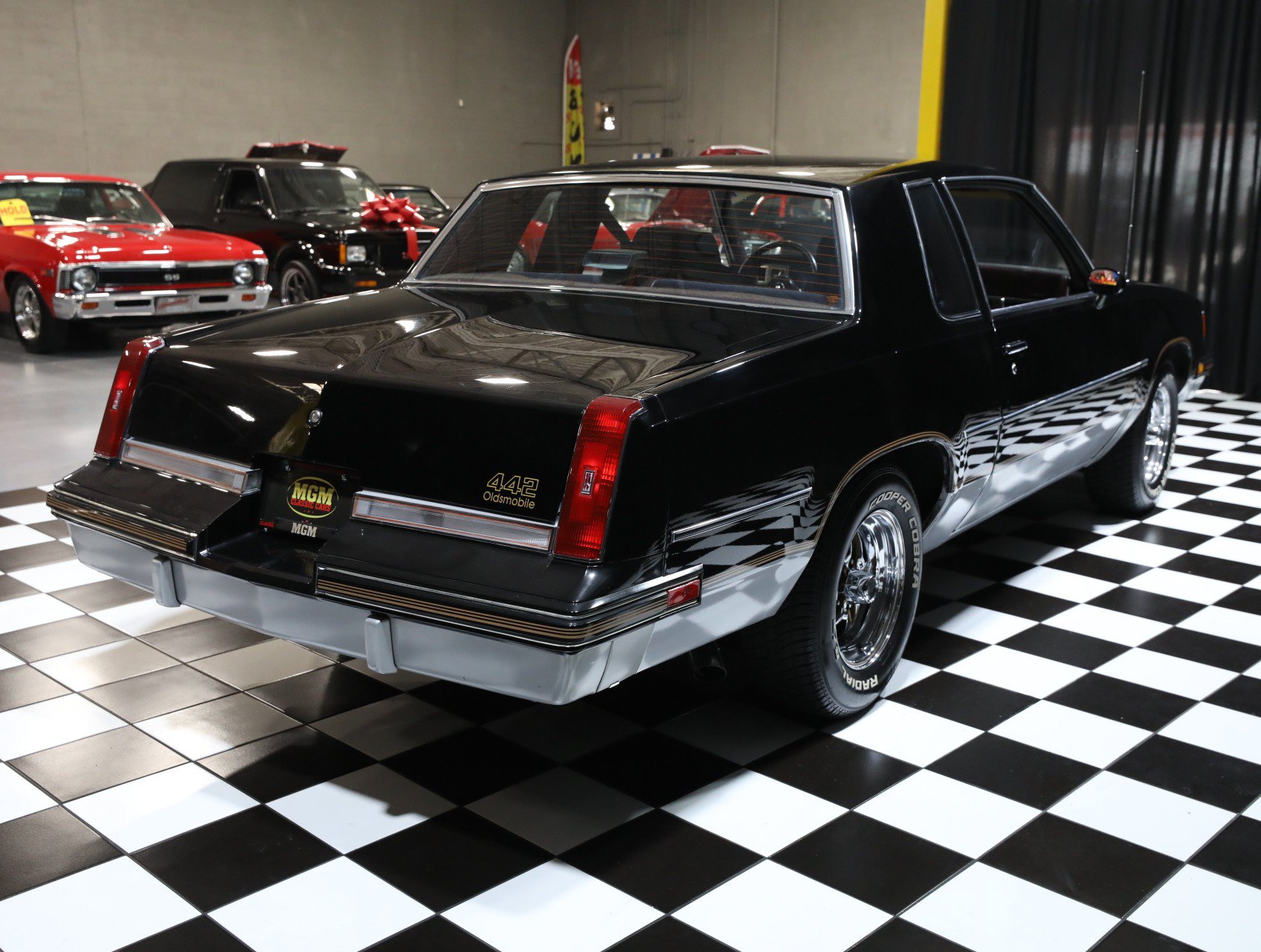 Used 1987 Oldsmobile Cutlass Supreme Salon RWD image 20