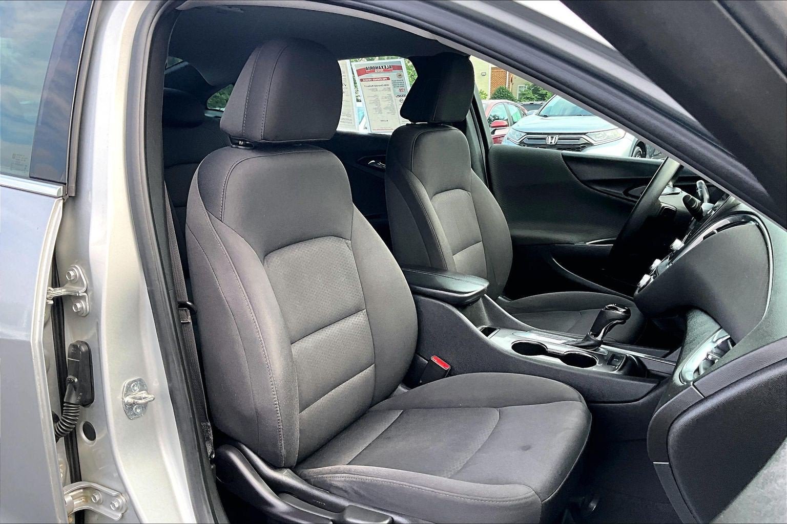 Used 2020 Chevrolet Malibu LT FWD image 7