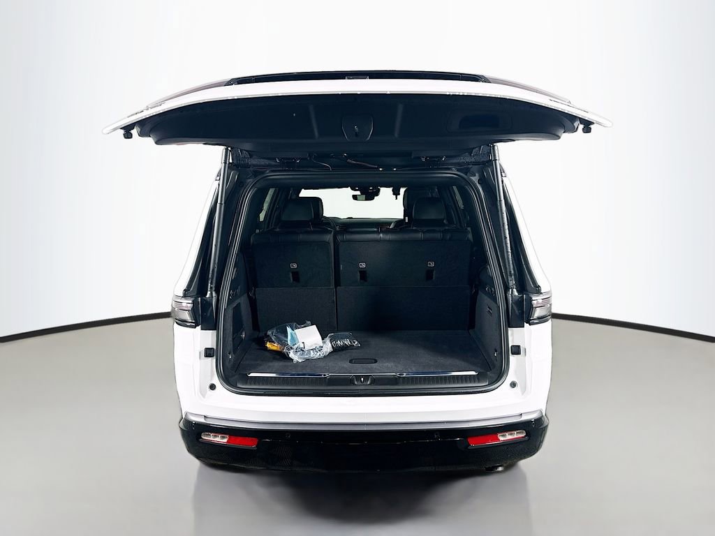 New 2026 Jeep Grand Wagoneer Summit image 15