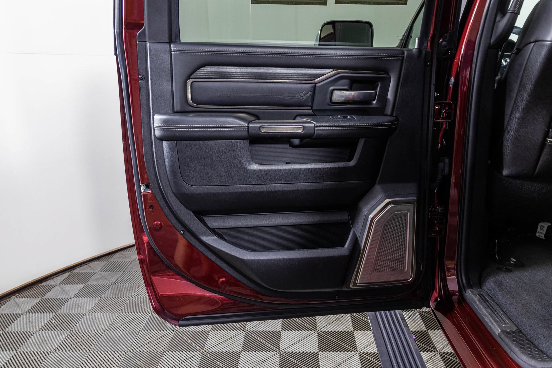 Used 2019 RAM 3500 Limited AWD/4WD image 42