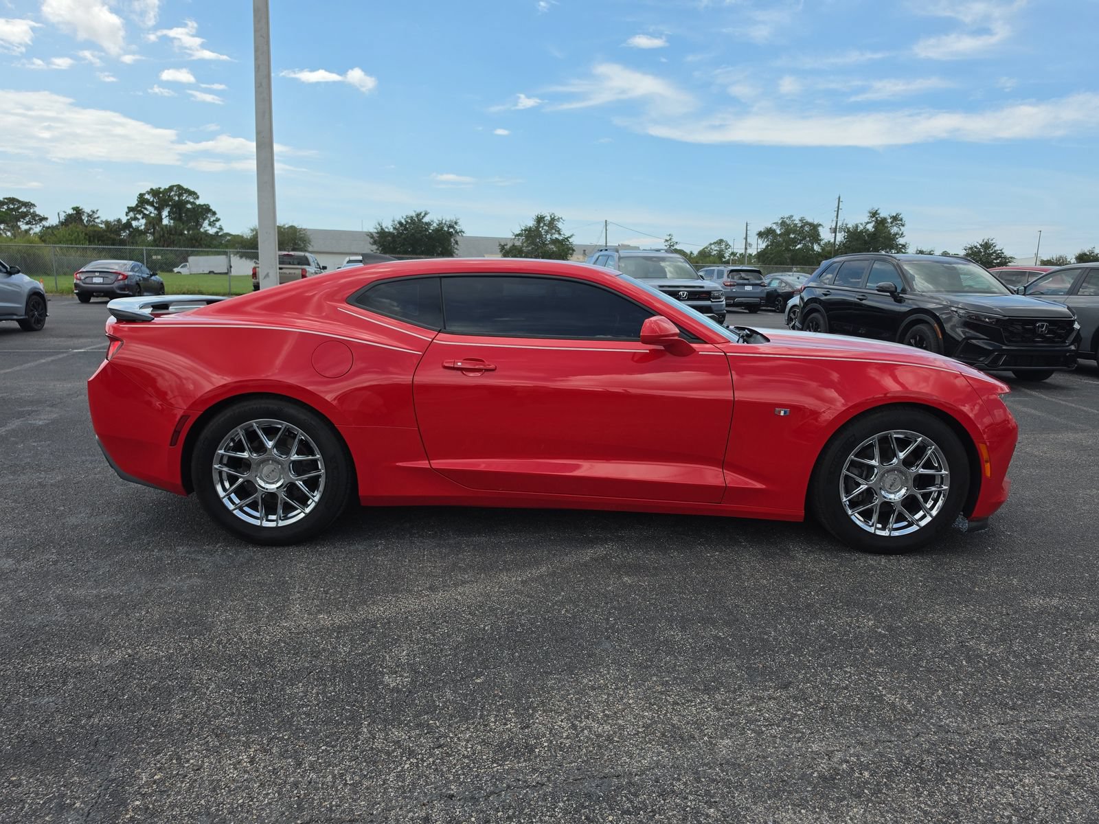 Used 2017 Chevrolet Camaro LT RWD image 3