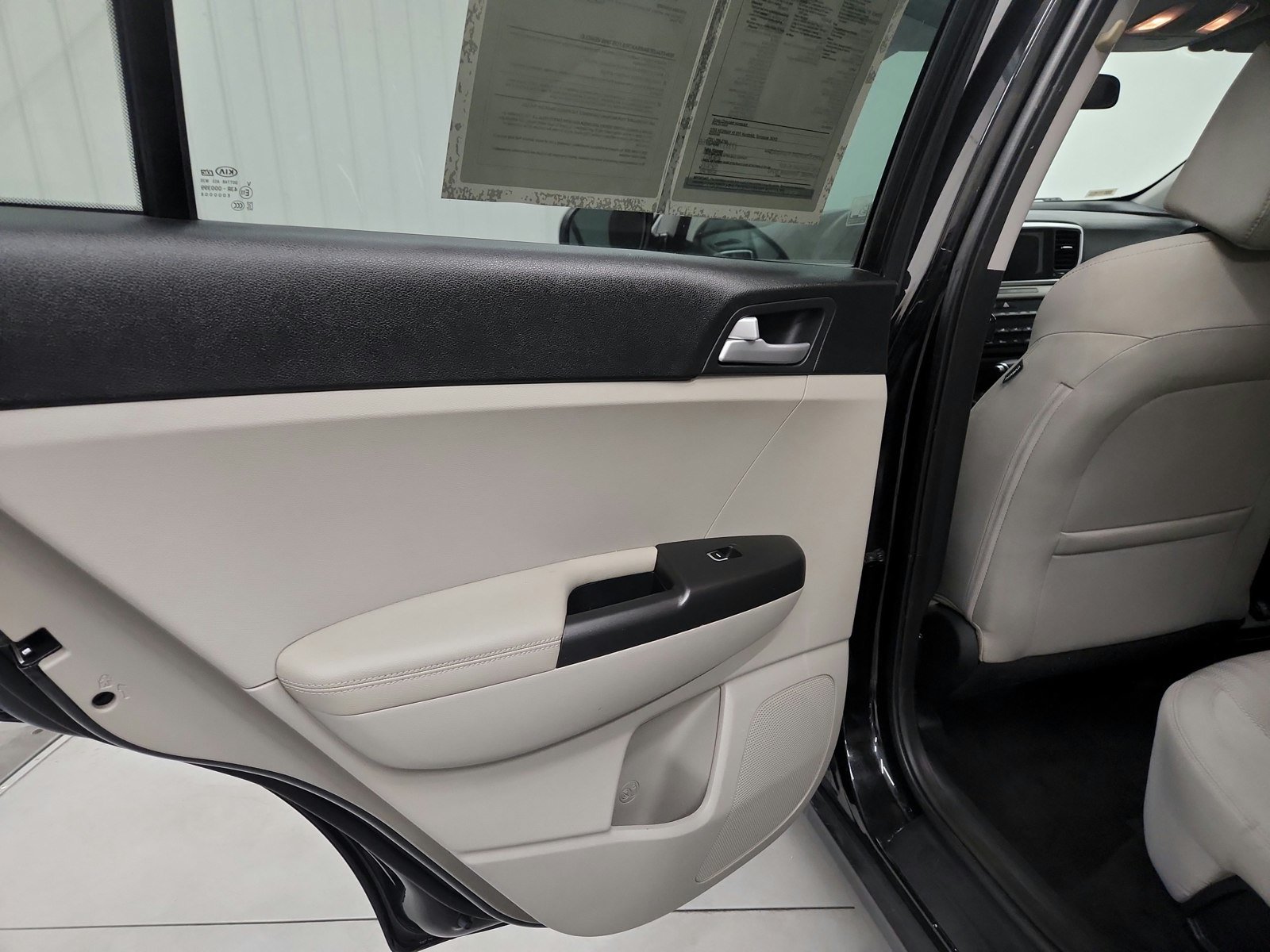 Used 2020 Kia Sportage LX FWD image 23