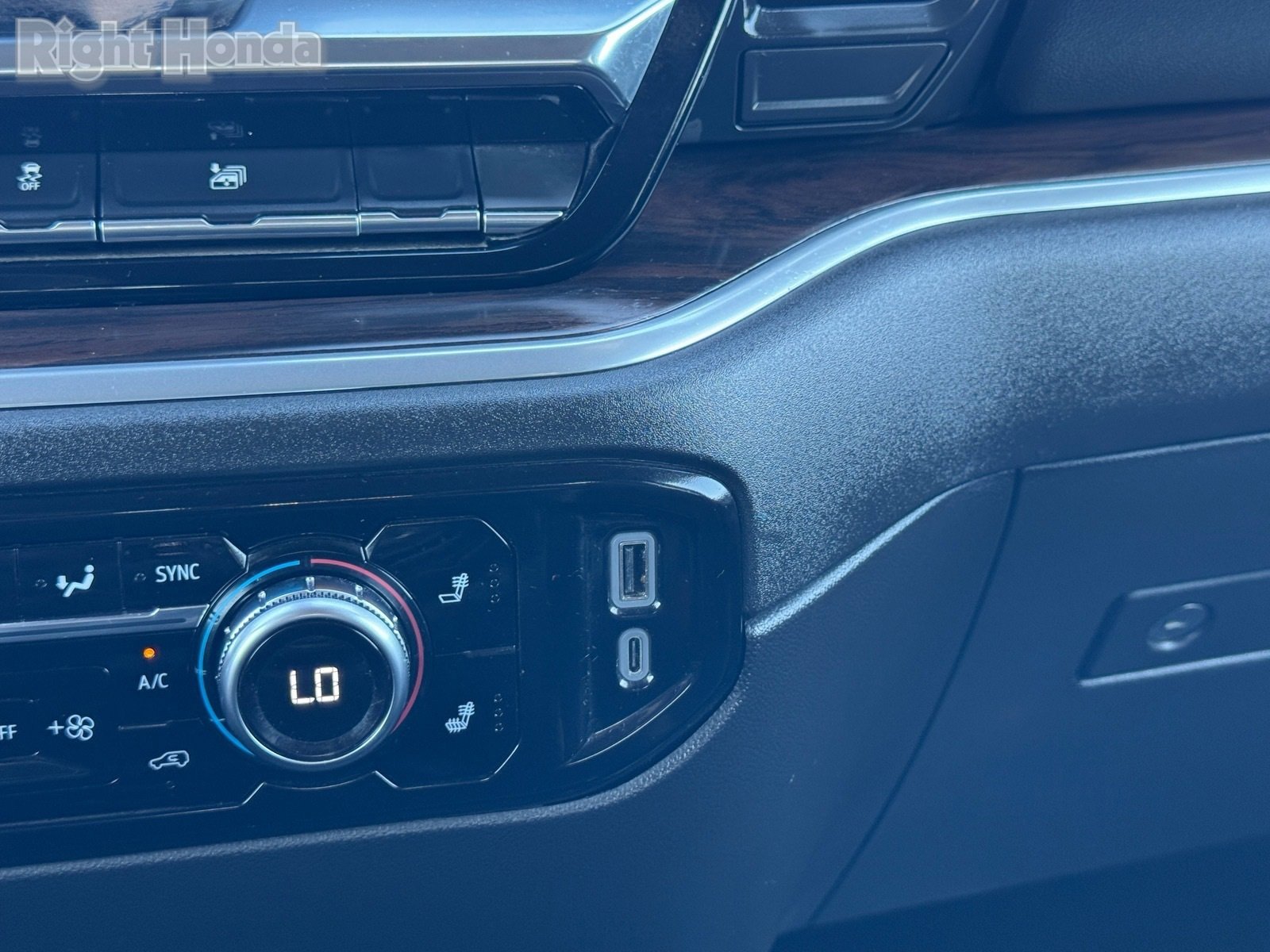 Used 2024 GMC Sierra 1500 SLT image 22