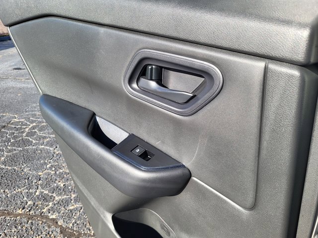 Used 2024 Nissan Rogue S image 16