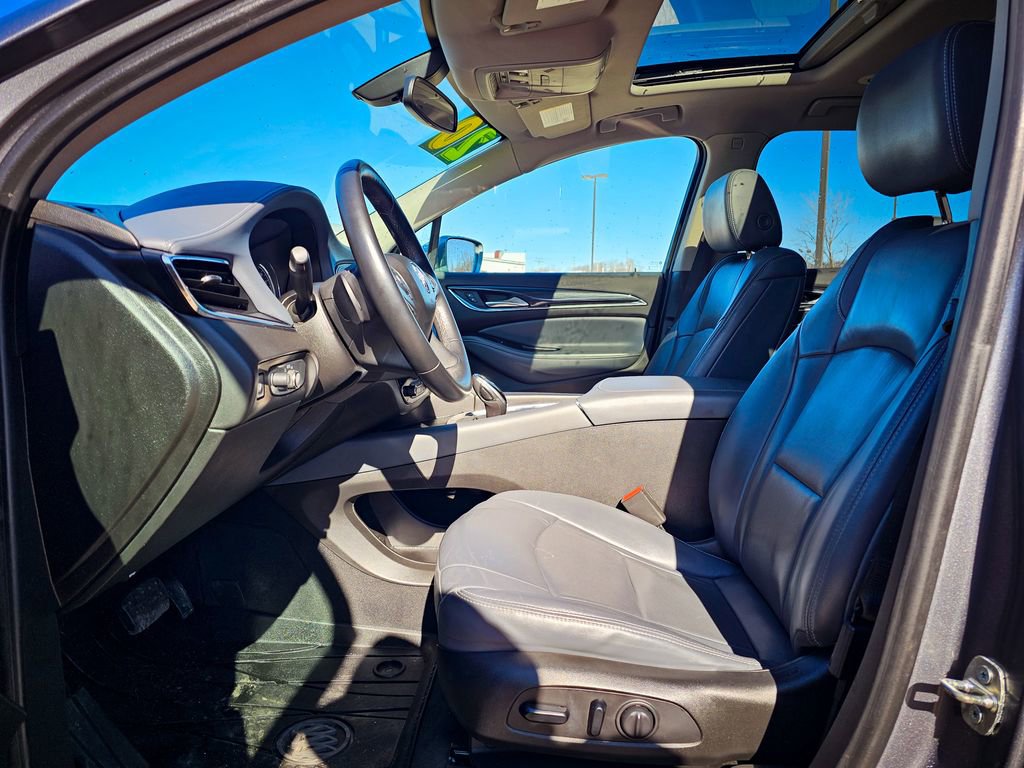 Used 2020 Buick Enclave Essence w/ Sound and Sites Package image 13