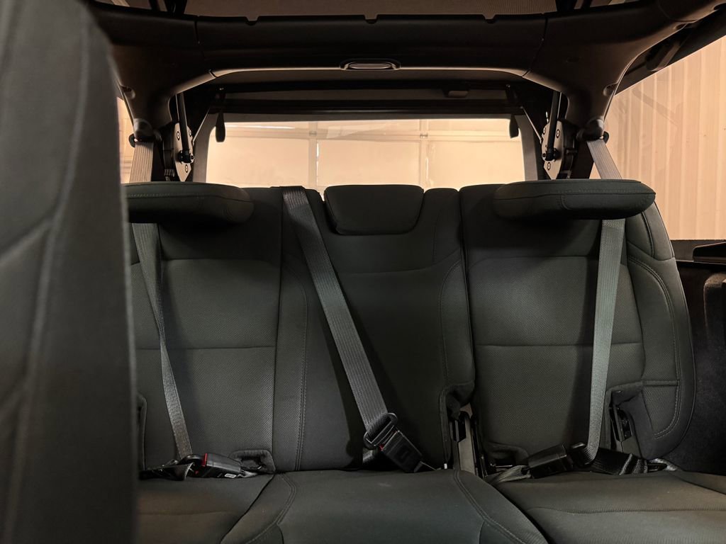 Used 2021 Jeep Wrangler Unlimited Sahara image 14