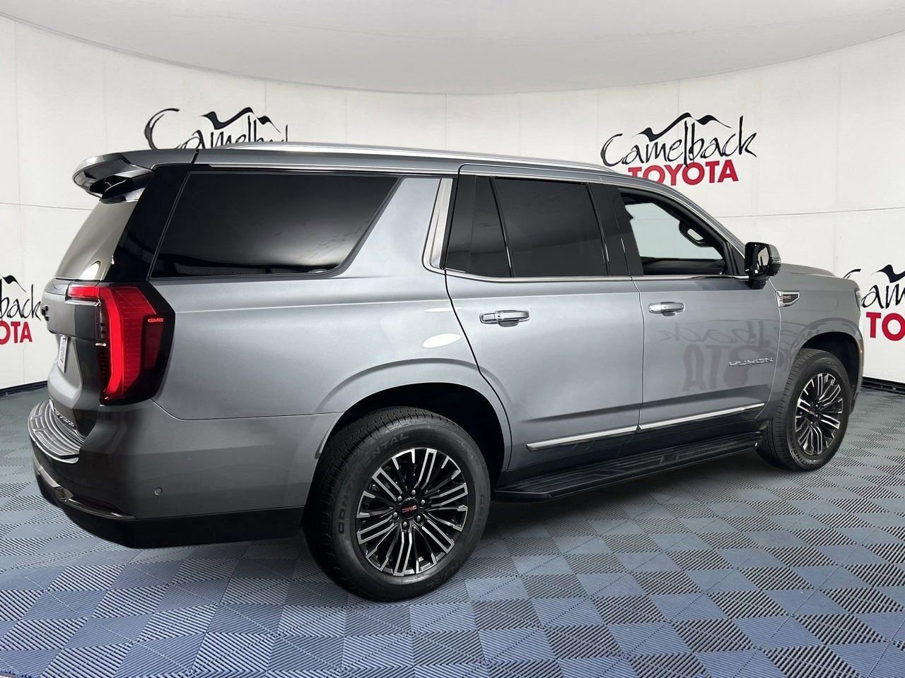 Used 2025 GMC Yukon Elevation image 7