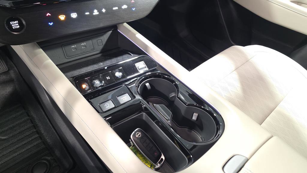 Used 2025 Nissan Murano Platinum image 29