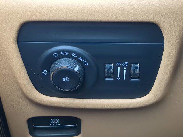 Certified 2024 Jeep Grand Cherokee Summit AWD/4WD image 30