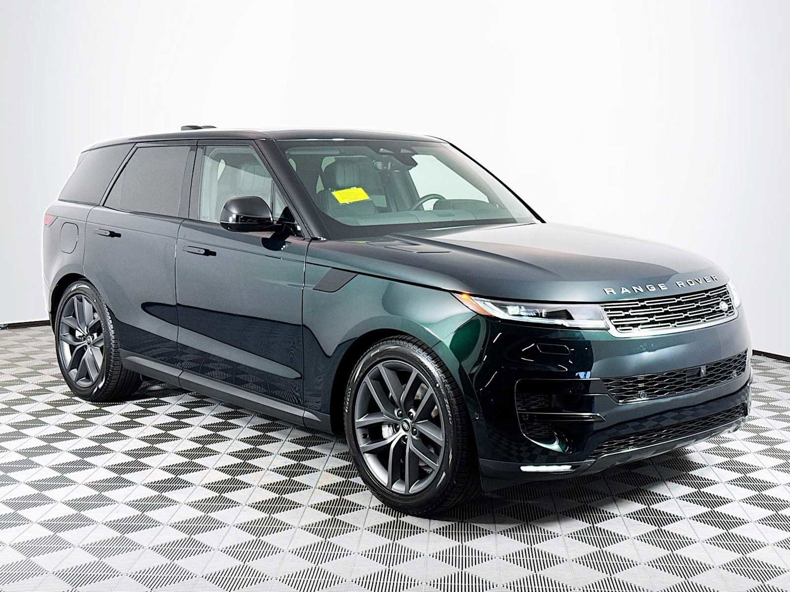 New 2025 Land Rover Range Rover Sport SE image 3