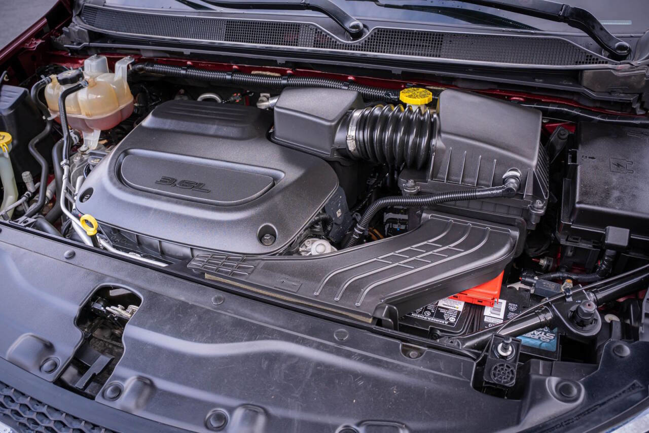 Used 2021 Chrysler Voyager Lxi image 33