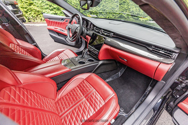 Used 2022 Maserati Quattroporte Trofeo RWD image 37