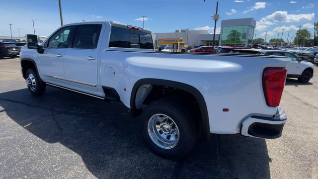 New 2026 Chevrolet Silverado 3500 High Country w/ Technology Package AWD/4WD image 8