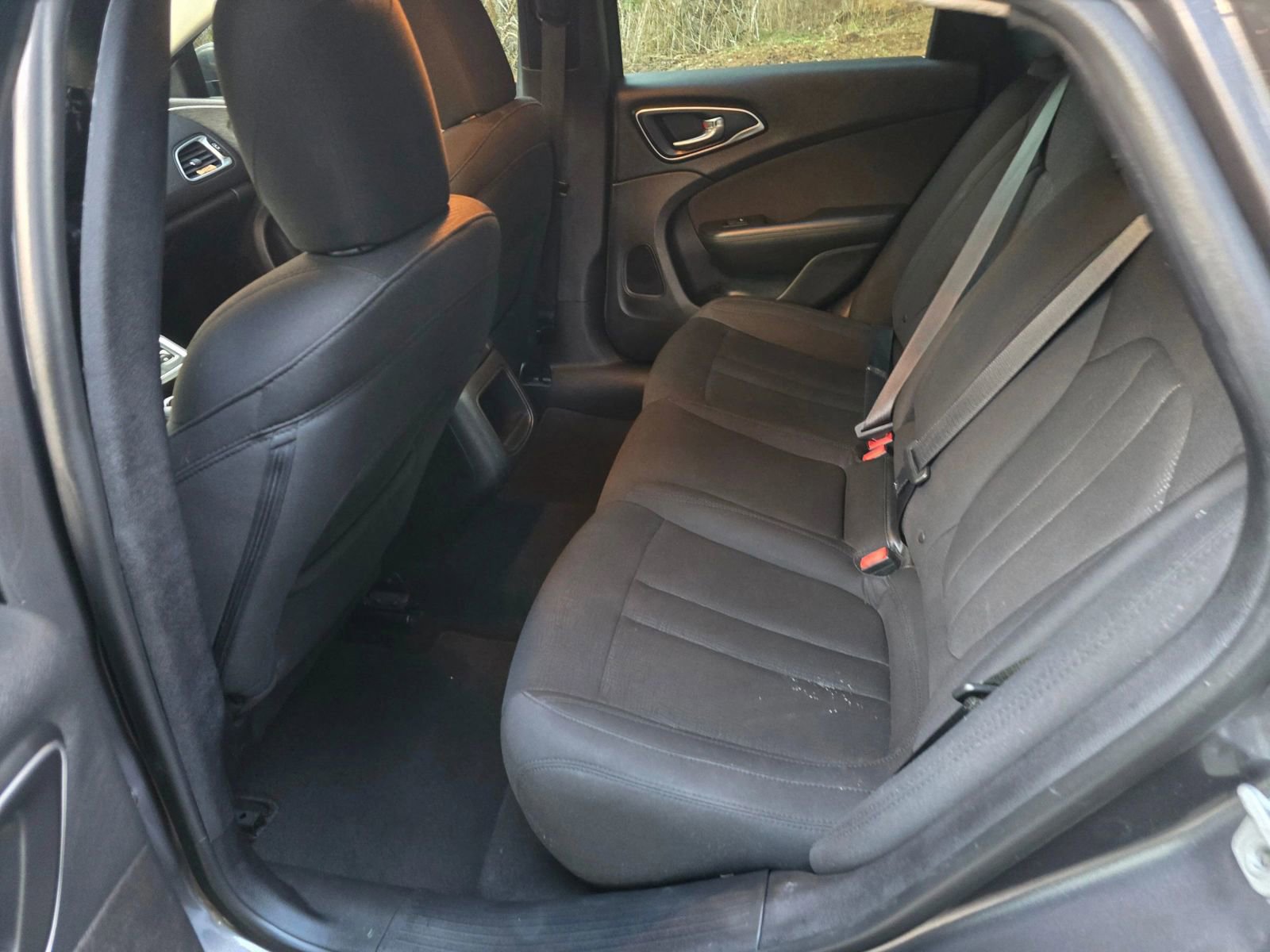 Used 2016 Chrysler 200 Limited w/ Convenience Group image 15