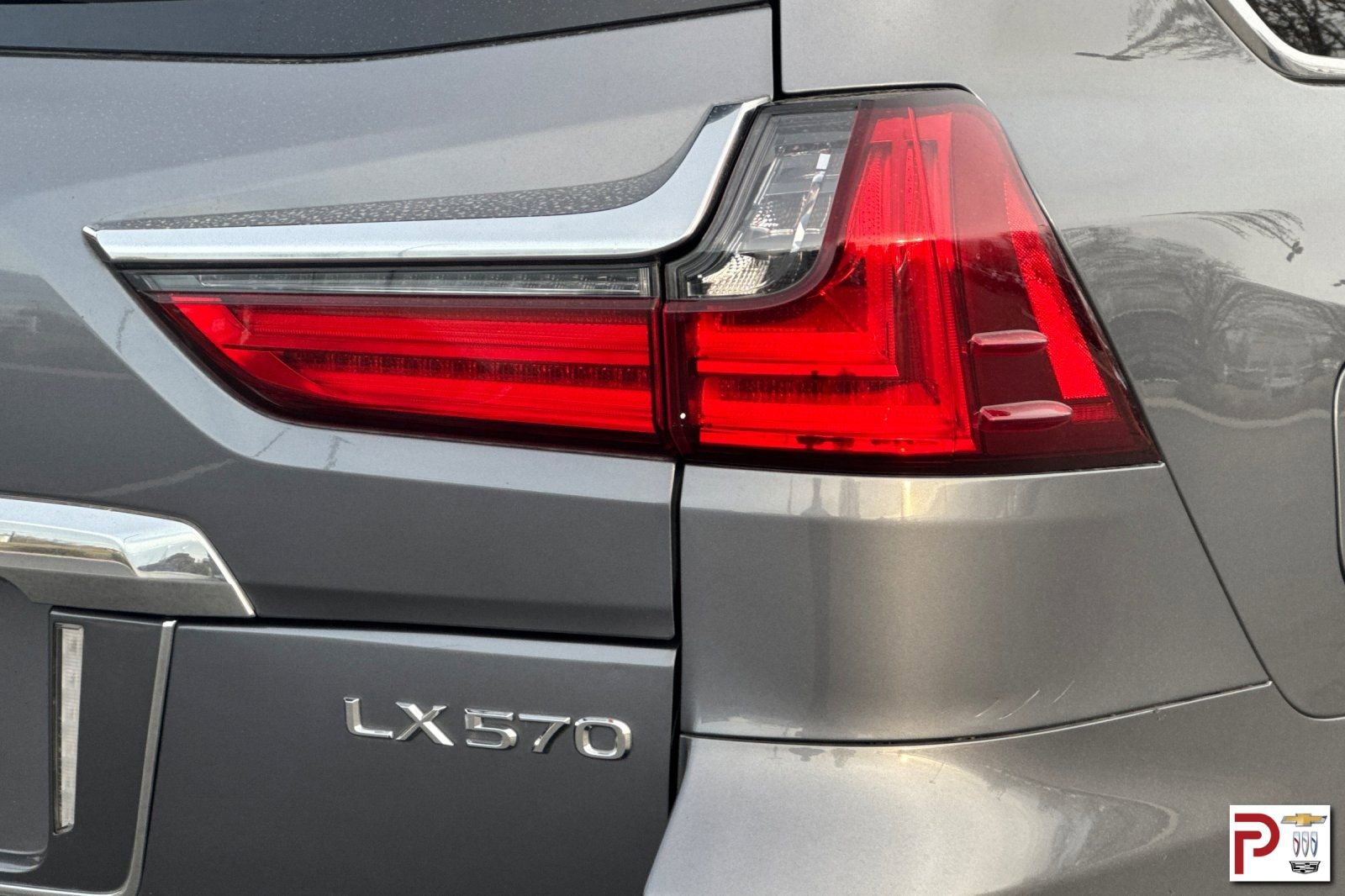 Used 2019 Lexus LX 570 4WD w/ Luxury Package image 38